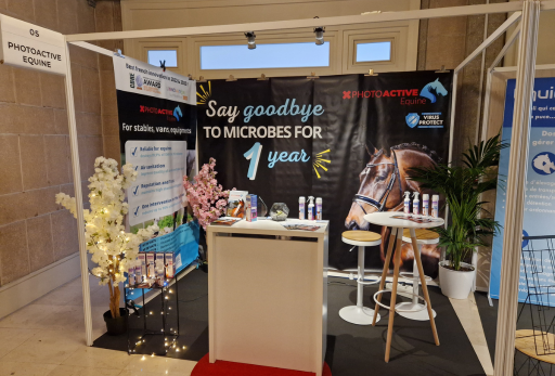 Stand PhotoACTIVE Equine